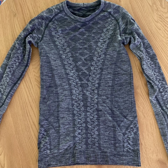 Lululemon long sleeve - Picture 2 of 3
